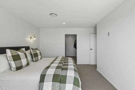 Photo of property in 247 Huatoki Street, Upper Vogeltown, New Plymouth, 4310