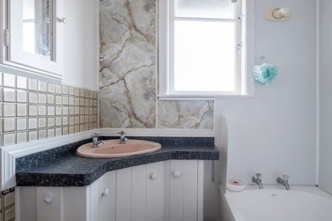 Photo of property in 25 Porter Street, Outer Kaiti, Gisborne, 4010