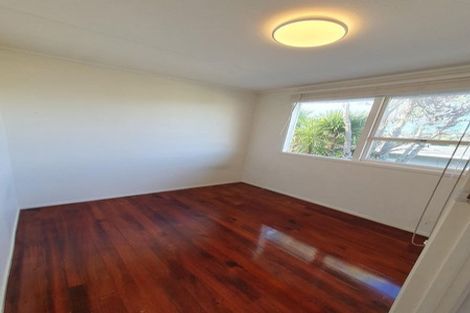 Photo of property in 28 Stanley Avenue, Milford, Auckland, 0620