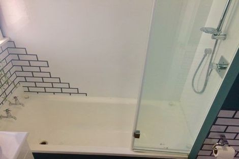 Photo of property in 1/16 Lancaster Road, Beach Haven, Auckland, 0626