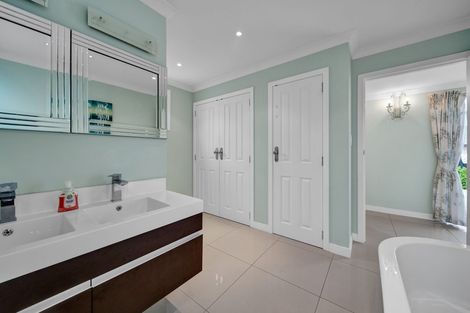 Photo of property in 53 Disraeli Street, Hawera, 4610