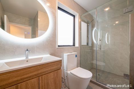 Photo of property in 1/17 Kingdale Road, Henderson, Auckland, 0610