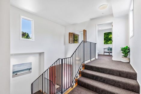 Photo of property in 10 Emily Lane, Greenhithe, Auckland, 0632