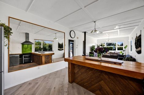 Photo of property in 18 Cumming Street, Okato, 4335