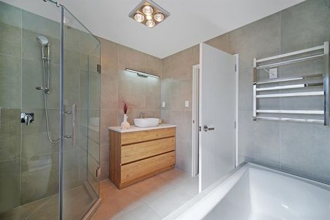 Photo of property in 18 Kairakau Street, Papakura, 2110