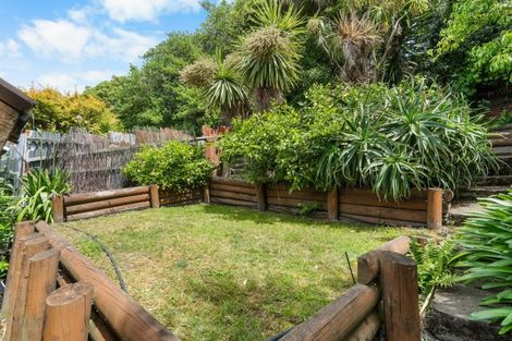 Photo of property in 11 Hawkhurst Road, Lyttelton, 8082