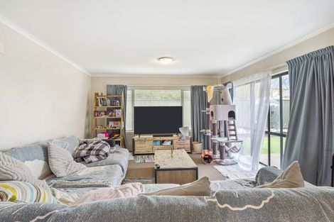 Photo of property in 43/64 Kawaha Point Road, Kawaha Point, Rotorua, 3010