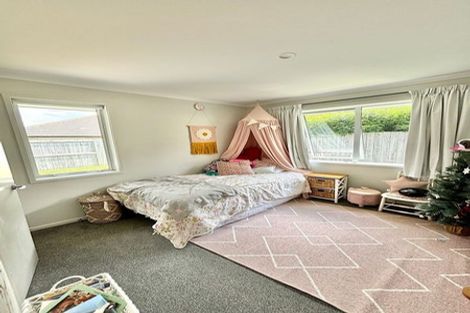 Photo of property in 8 Kahuparere Crescent, Pyes Pa, Tauranga, 3112