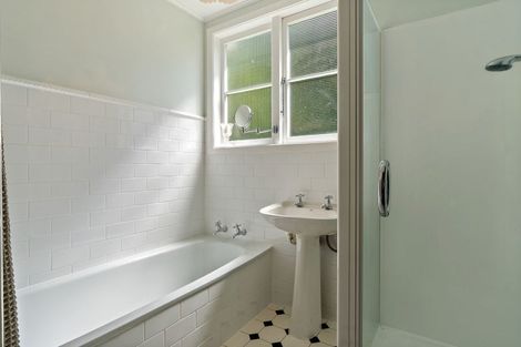 Photo of property in 5 Khouri Avenue, Karori, Wellington, 6012