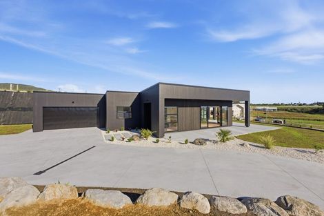 Photo of property in 13b Cunningham Lane, Kaitake, Oakura, 4374