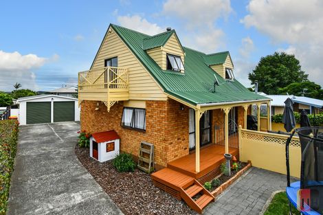 Photo of property in 14 Hadley Wood Drive, Wattle Downs, Auckland, 2103