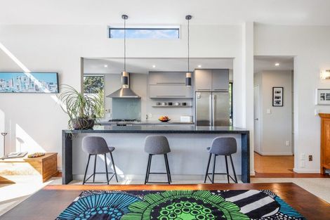 Photo of property in 13a Townsend Road, Miramar, Wellington, 6022