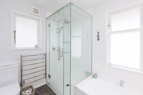 Photo of property in 77 Raukawa Street, Stokes Valley, Lower Hutt, 5019