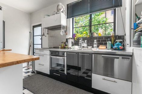 Photo of property in Haitaitai Flats, 4/20 Brighton Road, Parnell, Auckland, 1052