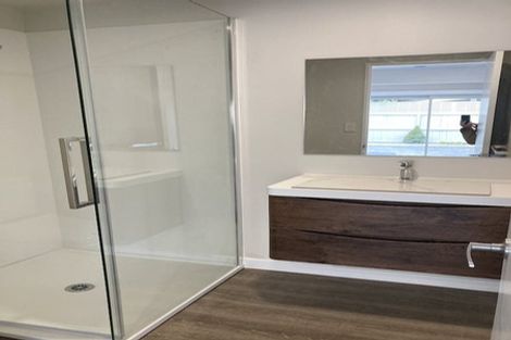 Photo of property in 226 Memorial Avenue, Burnside, Christchurch, 8053