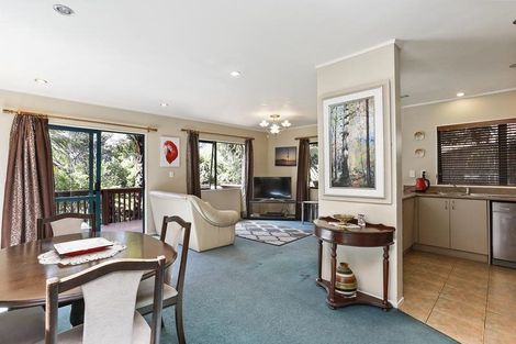 Photo of property in 112 Mountain Road, Henderson Valley, Auckland, 0612