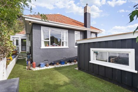 Photo of property in 137 Muritai Road, Eastbourne, Lower Hutt, 5013