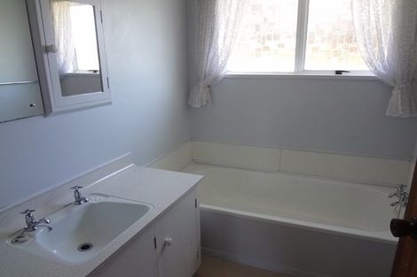 Photo of property in 1/18 Sawtell Place, Northcote, Christchurch, 8052