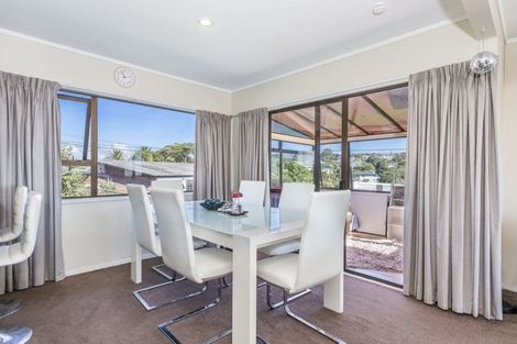 Photo of property in 3/283 Glenfield Road, Glenfield, Auckland, 0629