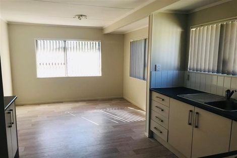 Photo of property in 2/355 Roscommon Road, Clendon Park, Auckland, 2103