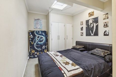 Photo of property in 101 Apu Crescent, Lyall Bay, Wellington, 6022