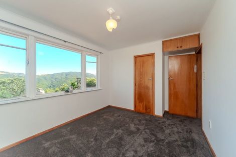 Photo of property in 28 Huntingdon Street, Northland, Wellington, 6012