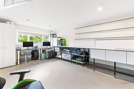 Photo of property in 3 Rerewai Place, Kelston, Auckland, 0602