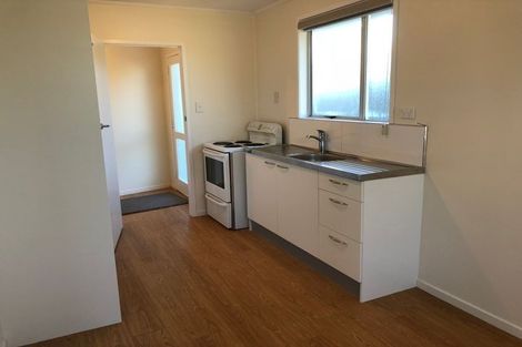 Photo of property in 38 Oreil Avenue, West Harbour, Auckland, 0618