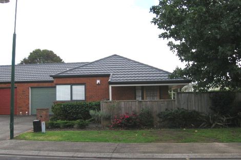 Photo of property in 4 Westvale Avenue, Ranui, Auckland, 0612