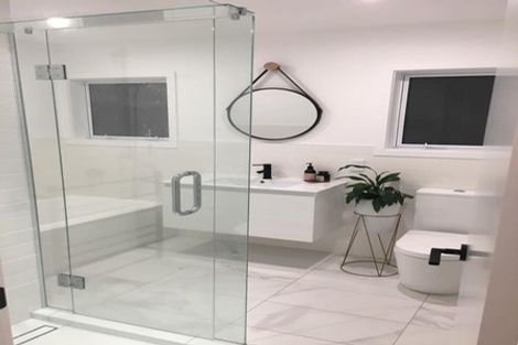 Photo of property in 8a Awanui Street, Merrilands, New Plymouth, 4312