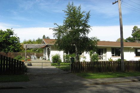 Photo of property in 2 Carroll Street, Cheviot, 7310