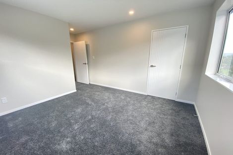 Photo of property in 35 Kaimai Avenue, Massey, Auckland, 0614