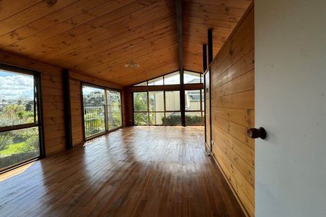 Photo of property in 893 Whangaparaoa Road, Manly, Whangaparaoa, 0930