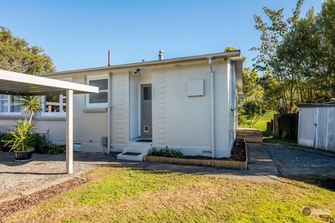 Photo of property in 2/121 Clouston Park Road, Clouston Park, Upper Hutt, 5018