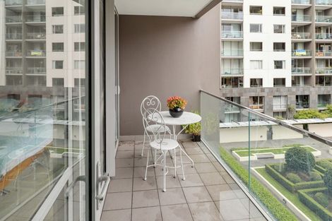 Photo of property in Sanctum Apartment, 10 Ebor Street, Te Aro, Wellington, 6011