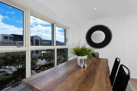 Photo of property in 4c/5 Kent Terrace, Mount Victoria, Wellington, 6011