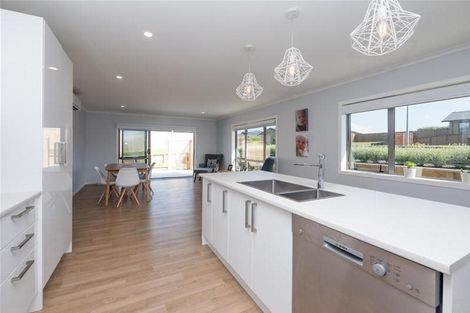 Photo of property in 7 Nikau Place, Hawera, 4610