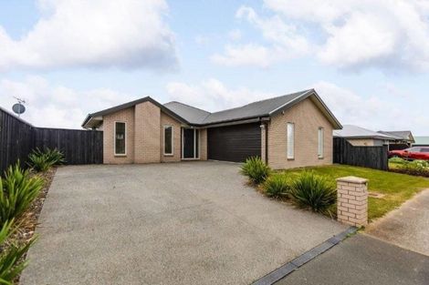 Photo of property in 16 Puaka Street, Pegasus, 7612