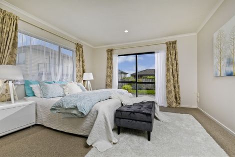 Photo of property in 7 Jeffery Reeve Crescent, Ranui, Auckland, 0612