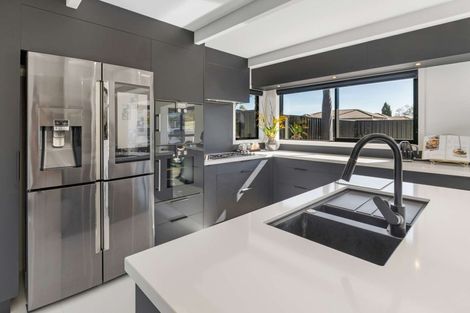 Photo of property in 6 Robertson Street, Glenholme, Rotorua, 3010