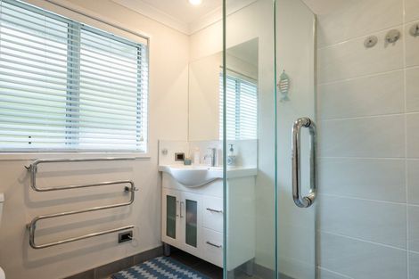 Photo of property in 90 Dalmore Way, Acacia Bay, Taupo, 3385