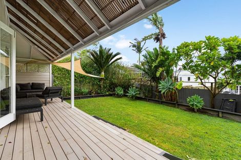 Photo of property in 19a Larchwood Avenue, Westmere, Auckland, 1022