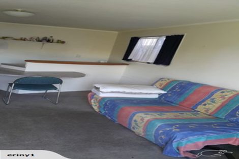 Photo of property in 2/523 Glenfield Road, Glenfield, Auckland, 0629