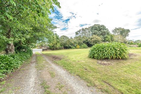 Photo of property in 30 Weraroa Road, Waverley, 4510