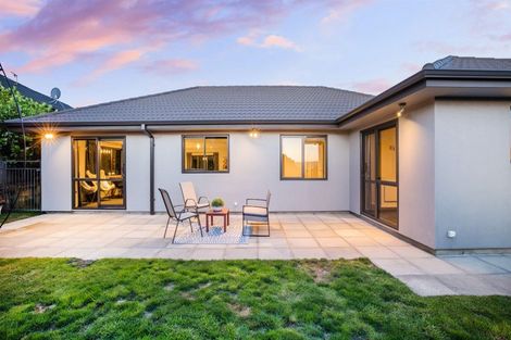 Photo of property in 16 Nelson Avenue, Aotea, Porirua, 5024