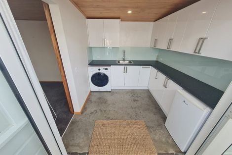 Photo of property in 153 The Esplanade, Petone, Lower Hutt, 5012