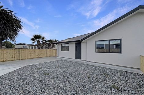 Photo of property in 86a Hinau Street, Castlecliff, Wanganui, 4501