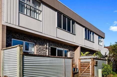 Photo of property in 57/8 Carrington Street, Lower Vogeltown, New Plymouth, 4310