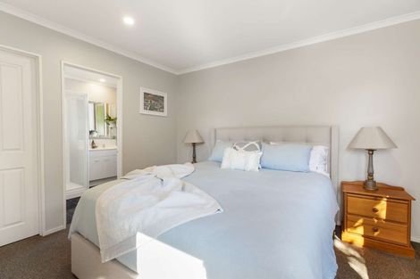 Photo of property in 2 Highbury Place, Nawton, Hamilton, 3200