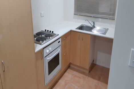 Photo of property in 6/44 Fields Parade, Oteha, Auckland, 0632